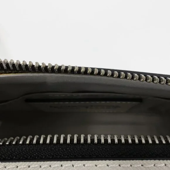 Marc Jacobs x Peanuts Snoopy The Snapshot Logo Plaque Crossbody Bag White OS - Picture 12 of 14